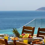 Villa Water Edge 2 *