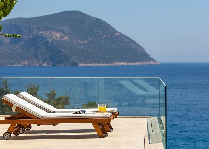 Water Edge 2 Villa *